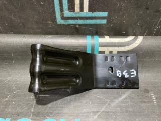 Фото запчасти противооткатный упор BMW 5 1999 контрактная запчасть Запчасть противооткатный упор BMW 5 1999