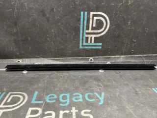 Уплотнитель стекла двери задний правый BMW X5 2010