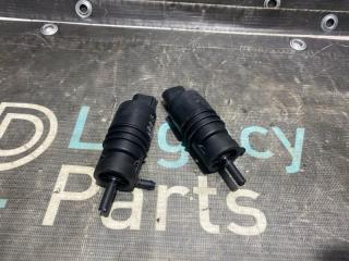 Фото запчасти насос омывателя стекла BMW X5 2010 контрактная запчасть Запчасть насос омывателя стекла BMW X5 2010