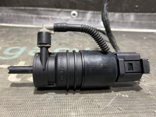 Фото запчасти насос омывателя стекла BMW 5 2012 контрактная запчасть Запчасть насос омывателя стекла BMW 5 2012