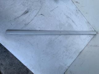 Молдинг на крыло передний правый Volkswagen Caddy 2006