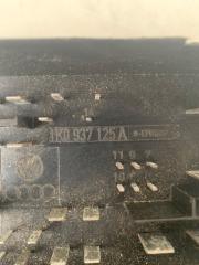 Блок предохранителей Volkswagen Caddy 2005