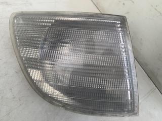 Поворотник передний правый Mercedes Vito 1997