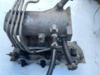 Запчасть коллектор впускной Audi 80 1989