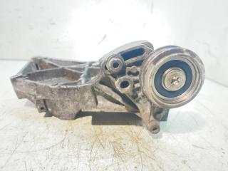 Запчасть кронштейн генератора Audi A4 1998