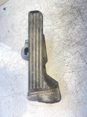 Запчасть педаль газа volkswagen Passat 2005