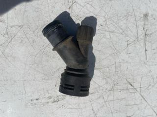 Запчасть фланец системы охлаждения Skoda Fabia 2008