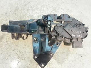 Запчасть замок двери передний правый Ford Focus 2009