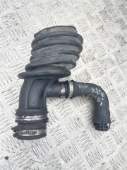 Запчасть патрубок воздушного фильтра Ford Focus 2009