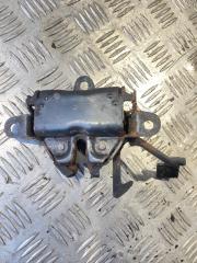 Фото запчасти замок капота Pontiac Vibe 2005 контрактная запчасть Запчасть замок капота Pontiac Vibe 2005