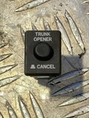 Запчасть кнопка открывания багажника Lexus GS300 2005