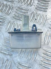 Фото запчасти подсветка номера Pontiac Vibe 2005 контрактная запчасть Запчасть подсветка номера Pontiac Vibe 2005