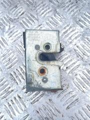 Запчасть замок двери задний левый Audi 80 1990