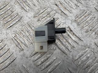 Запчасть выключатель концевой Mercedes-Benz E220CDI 2000