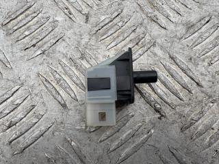 Запчасть выключатель концевой Mercedes-Benz E220CDI 2000