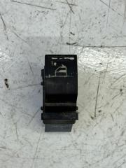 Запчасть кнопка стеклоподъемника передняя правая Volkswagen Passat 2005