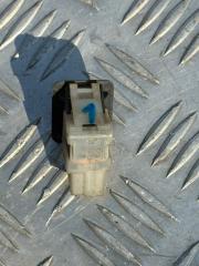 Запчасть выключатель концевой Mercedes-Benz E270CDI 2000