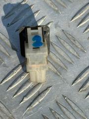 Запчасть выключатель концевой Mercedes-Benz E270CDI 2000