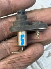 Запчасть выключатель концевой BMW 3-Series 1995