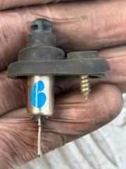 Запчасть выключатель концевой BMW 3-Series 1995