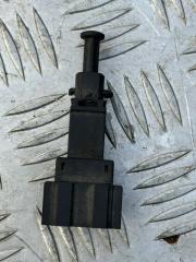 Запчасть концевик стоп-сигнала Volkswagen Golf 1998