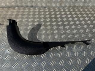 Запчасть накладка на порог салона передняя левая Citroen C5 2009