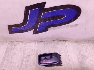 Фото запчасти ручка двери внутренняя передняя правая Mitsubishi lancer 2005 Б/У запчасть Запчасть ручка двери внутренняя передняя правая Mitsubishi lancer 2005