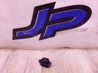 Фото запчасти кнопка стеклоподъемника передняя правая hyundai solaris 2013 Б/У запчасть Запчасть кнопка стеклоподъемника передняя правая hyundai solaris 2013