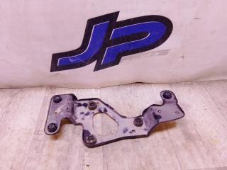 Запчасть кронштейн воздушного компрессора BMW X5 2011