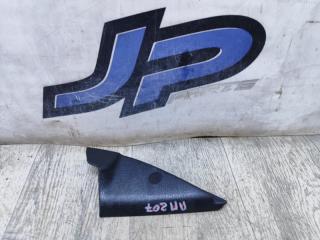 Запчасть уголок зеркала передний правый Peugeot 206 2000