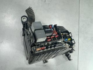 Блок предохранителей под капот Volvo S60