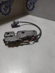 Замок капота Volkswagen Touareg 2 CGRA Замок капота Volkswagen Touareg 2 CGRA