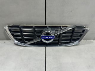 Решетка радиатора передняя Volvo XC60