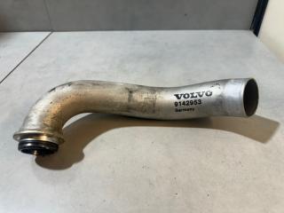 Патрубок интеркулера Volvo XC90 B6294T Патрубок интеркулера Volvo XC90 B6294T