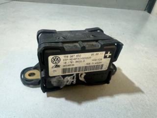 Запчасть датчик ускорения Volkswagen Touareg 2012