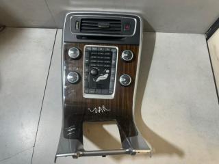 Консоль центральная Volvo S60