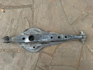 Рычаг подвески нижний задний Volvo XC70 2015 контрактная Рычаг подвески нижний задний Volvo XC70 2015