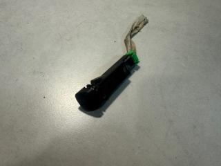 Фото запчасти кнопка аварийной сигнализации Volvo XC90 контрактная запчасть Запчасть кнопка аварийной сигнализации Volvo XC90