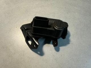 Механизм изменения геометрии впускного коллектора Volvo XC90