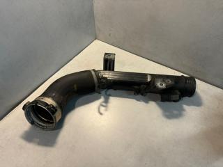 Запчасть патрубок интеркулера Volvo XC40