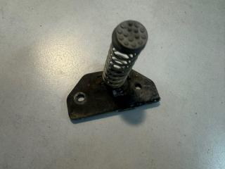 Фото запчасти отбойник капота Volvo XC90 контрактная запчасть Запчасть отбойник капота Volvo XC90