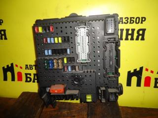 Запчасть блок предохранителей под торпедо Volvo S60