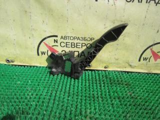 Педаль газа Toyota Rav4