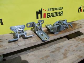 Запчасть петля дверная Mitsubishi Outlander XL