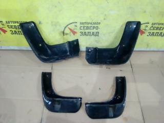 Фото запчасти брызговик задний правый Kia Rio X-line Б/У запчасть Запчасть брызговик задний правый Kia Rio X-line