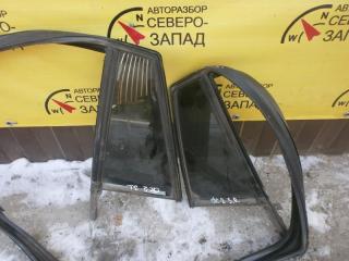 Запчасть форточка в дверь задняя правая Dodge Caliber