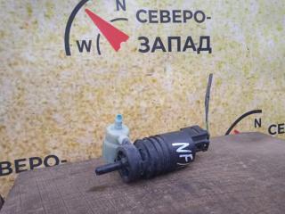 Запчасть насос омывателя Volkswagen Touareg 2011