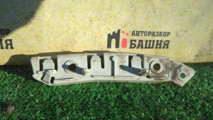 Фото запчасти кронштейн бампера передний правый Ford Focus 2012 Б/У запчасть Запчасть кронштейн бампера передний правый Ford Focus 2012