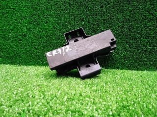 Запчасть антенна Volkswagen Touareg 2018