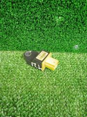 Фото запчасти датчик удара передний Kia Soul 2017 Б/У запчасть Запчасть датчик удара передний Kia Soul 2017